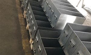 不鏽鋼件加工（gōng）廠家介紹（shào）不鏽鋼管材得到分類（lèi）和生鏽的原因